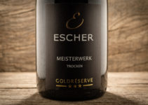 Meisterwerk trocken Goldreserve 2016 – Weingut Escher