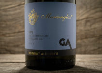 Untertürkheimer Gips Marienglas Riesling 2019 GG – Weingut Aldinger