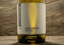 GRAU.WEISS 2019 – Weingut Schnaitmann