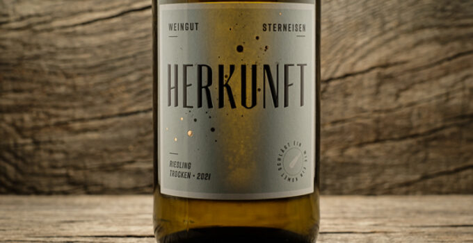 Herkunft Riesling trocken 2021 – Weingut Sterneisen