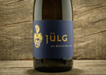 Riesling 2017 Brut – Weingut Jülg