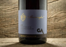 Untertürkheimer Gips Spätburgunder 2019 GG vom Weingut Aldinger